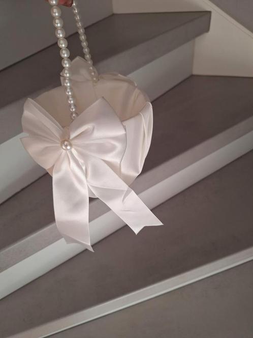 Bloemenmandje Bruiloft + Gouden Rozenblaadjes, Kleding | Dames, Trouwkleding en Trouwaccessoires, Nieuw, Ophalen