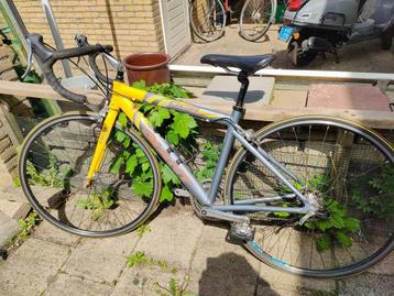 Racefiets beschikbaar voor biedingen