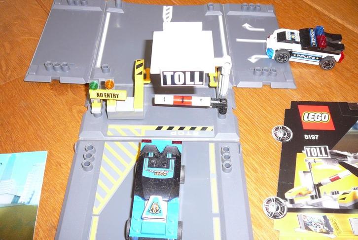 Lego Racers chaos op de snelweg 8197 NIEUWSTAAT, Kinderen en Baby's, Speelgoed | Duplo en Lego, Zo goed als nieuw, Lego, Complete set
