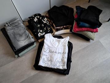 Groot damespakket kleding maat s/m beschikbaar voor biedingen