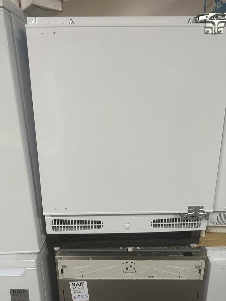 Onderbouw koeler Deur-op-deur systeem 134 liter nieuwe, Witgoed en Apparatuur, Koelkasten en IJskasten, Zo goed als nieuw, Zonder vriesvak