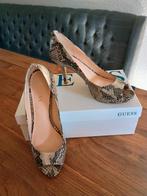 Mooie pumps Guess, Kleding | Dames, Schoenen, Guess, Beige, Ophalen of Verzenden, Zo goed als nieuw