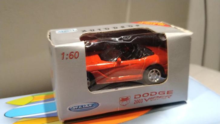 Welly Dodge Viper SRT 2003 1:60 Metallic red nieuw, Hobby en Vrije tijd, Modelauto's | Overige schalen, Nieuw, Auto, Ophalen of Verzenden