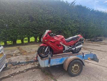 Suzuki Gsx1100F onderdelen meerdere gesloopt  beschikbaar voor biedingen