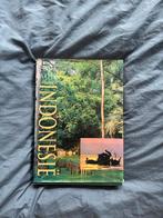 Boek over Indonesië - Land & Water, Boeken, Atlassen en Landkaarten, Overige typen, 1800 tot 2000, Wereld, Ophalen