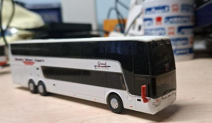 Holland OTO Van Hool TDX27 (south west tours), Hobby en Vrije tijd, Modelauto's | 1:87, Zo goed als nieuw, Bus of Vrachtwagen
