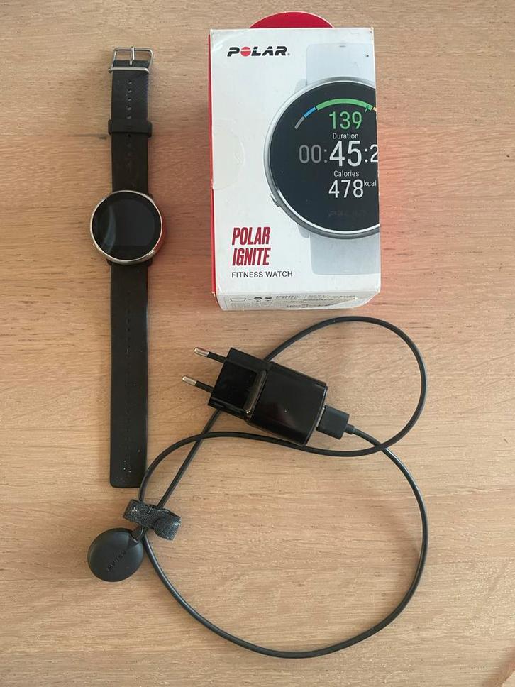 Polar Ignite Zwart GPS Horloge, Sieraden, Tassen en Uiterlijk, Smartwatches, Zo goed als nieuw, Android, Zwart, Afstand, Waterdicht