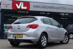 Opel Astra 1.4 Turbo Blitz | Cruise Control | Navigatie | Tr, Te koop, Zilver of Grijs, Benzine, Hatchback