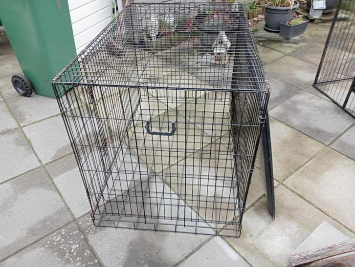 MJM Dogs Foundation: Zwarte Metalen Honden bench, Dieren en Toebehoren, Hondenbenches, Gebruikt, Ophalen