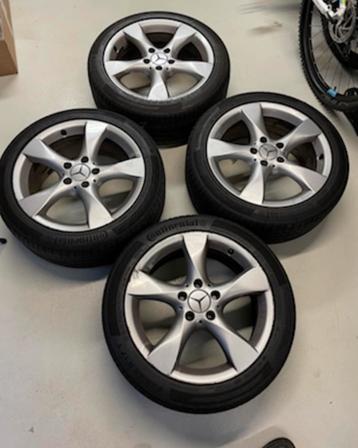 Mercedes winterbanden op 17 inch 2x zelfde set beschikbaar voor biedingen