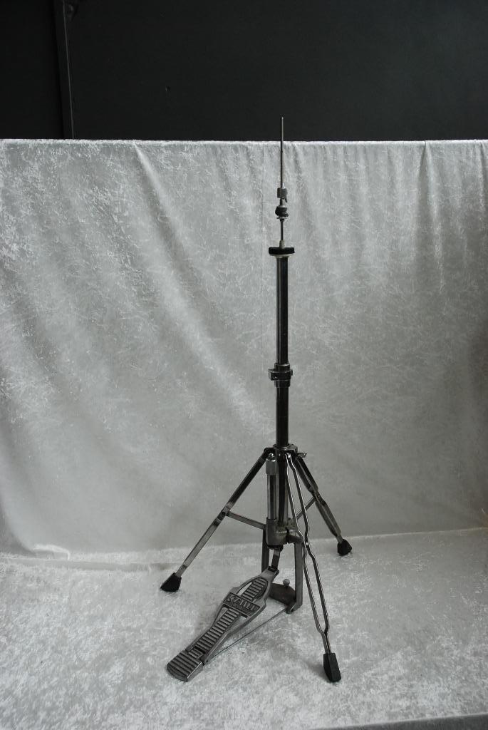 Tama Imperialstar hihatstand vintage heeft wat liefde nodig, Muziek en Instrumenten, Instrumenten | Onderdelen, Gebruikt, Drums of Percussie