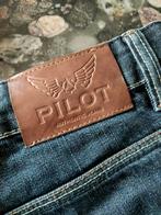 Nog prima Levi's en Pilot Jeans, beide mt 38/34, Kleding | Heren, Gedragen, Blauw, Ophalen of Verzenden, Pilot