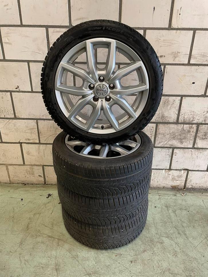 Winterset Volvo V70 - Hankook Winterbanden, Auto-onderdelen, Banden en Velgen, Banden en Velgen, Winterbanden, 17 inch, 225 mm