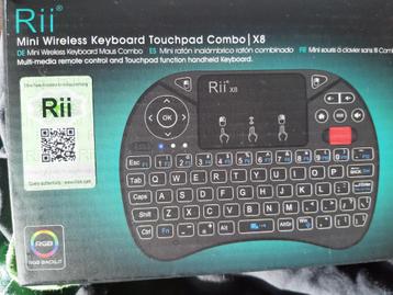 Mini wireless touchpad combo rii x8 NIEUW beschikbaar voor biedingen