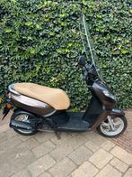 Peugeot Frisbee snor scooter, Fietsen en Brommers, Scooters | Peugeot, Ophalen, Overige modellen, 49 cc, Zo goed als nieuw