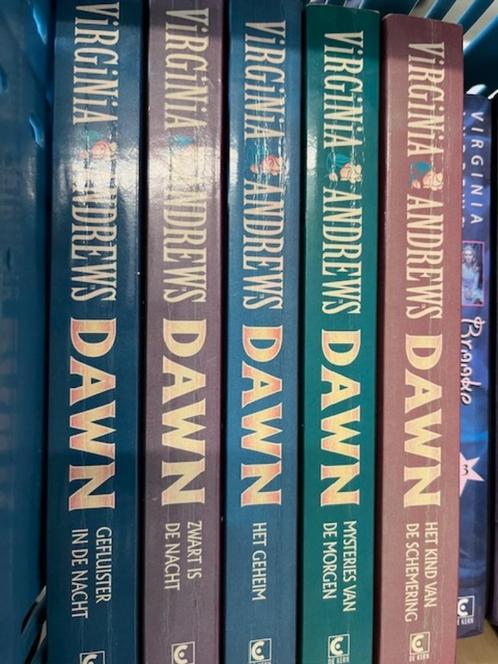 Virginia Andrews - Complete serie DAWN - thrillers, Boeken, Thrillers, Gelezen, Nederland, Ophalen of Verzenden