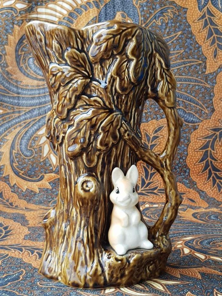 Grote oude Engelse SylvaC vaas als boom met konijn 23,5 cm., Antiek en Kunst, Antiek | Vazen, Ophalen of Verzenden
