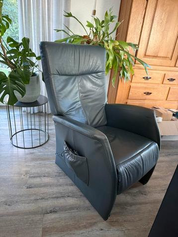 Lederen Fauteuil - Sta op stoel donkerblauw beschikbaar voor biedingen