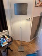 mooie staande lamp in hoogte verstelbaar, Huis en Inrichting, Lampen | Vloerlampen, Ophalen, Zo goed als nieuw, 150 tot 200 cm