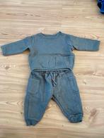 Stoere set met trui en broek jongenskleding - Maat 68, Kinderen en Baby's, Babykleding | Maat 62, C&A, Ophalen of Verzenden, Zo goed als nieuw