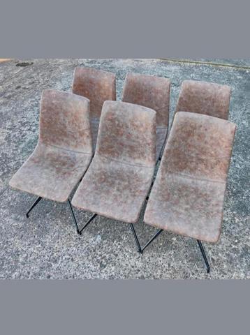 2/4/6/8 nette licht bruin gevlekte stoelen beschikbaar voor biedingen