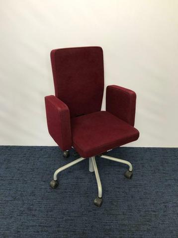 2 x Bulo Pub & club vergaderstoelen / bureaustoelen beschikbaar voor biedingen