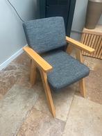 Mooie stevige eetkamerstoelen, Huis en Inrichting, Stoelen, Ophalen of Verzenden, Zo goed als nieuw, Grijs, Vier