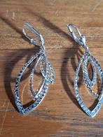 Paar zilveren oorbellen., Sieraden, Tassen en Uiterlijk, Oorbellen, Wit, Ophalen of Verzenden, Zo goed als nieuw, X