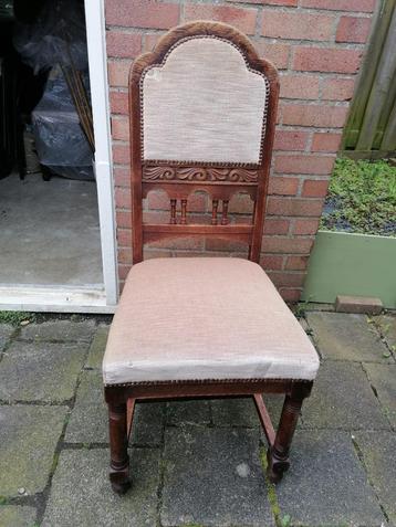 Antieke stoelen set van 3 stuks beschikbaar voor biedingen