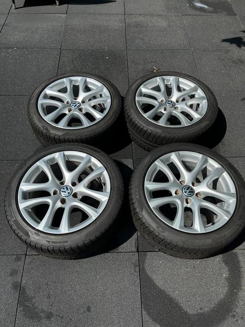 Volkswagen velgenset 17 inch met Pirelli banden, Auto-onderdelen, Banden en Velgen, Winterbanden, 17 inch, 225 mm, Ophalen
