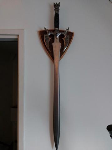 Fantasy zwaard  beschikbaar voor biedingen