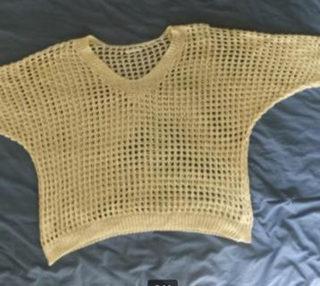 Crème Trui. Merk: Made in Italy. Maat: L/XL. beschikbaar voor biedingen