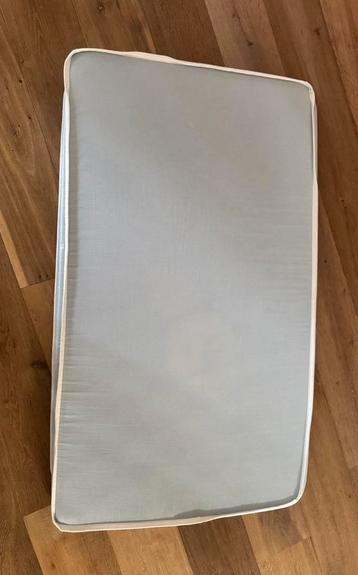 Matrasje beschikbaar voor biedingen