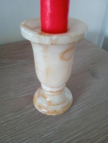 Vintage Albast kandelaar beschikbaar voor biedingen