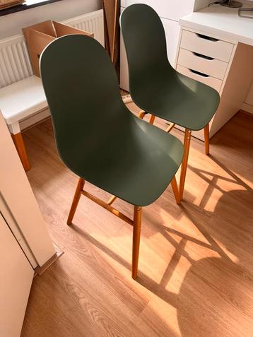 2 groene kuipstoelen ZGAN beschikbaar voor biedingen