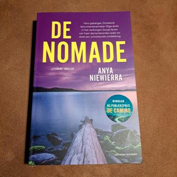 Anya Niewierra - De nomade beschikbaar voor biedingen