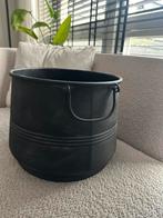Zwarte metalen bloempot, Ophalen, Minder dan 30 cm, Rond, Zo goed als nieuw