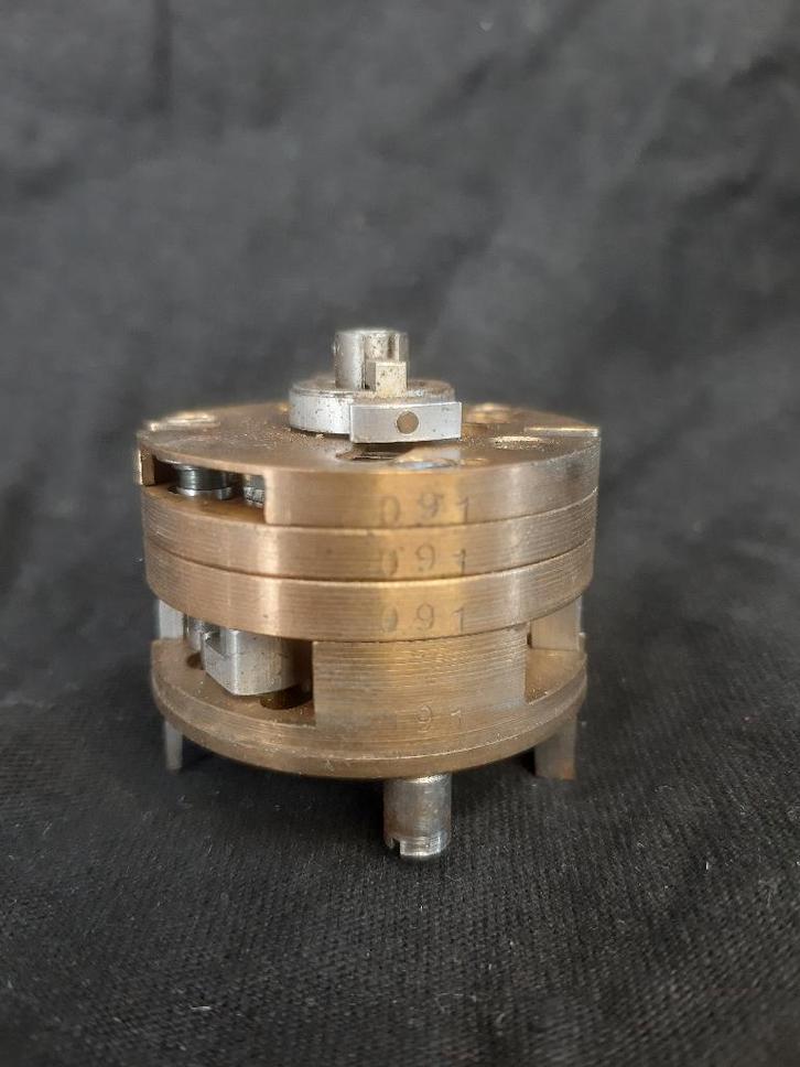 Klokje Zt.Z. S/30 Fg. voor de 8.8cm Flak van de Luftwaffe, Verzamelen, Militaria | Tweede Wereldoorlog, Luchtmacht, Hulzen of Bodemvondsten