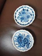 Twee kleine Delfts blauwe wandbordjes, Antiek en Kunst, Ophalen
