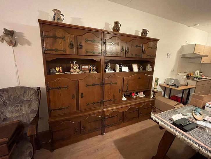 Grote Houten Kast met Veel Opbergruimte, Huis en Inrichting, Kasten | Buffetkasten, Gebruikt, 150 tot 200 cm, 200 cm of meer, 50 tot 75 cm