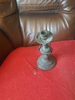 Te koop 1 staande of hangende . Giet ijzere kandelaar, Antiek en Kunst, Ophalen of Verzenden, Koper of Brons
