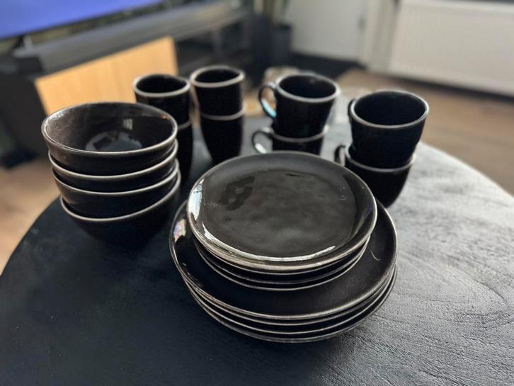 Mica Decorations Tabo Serviesset 4 Persoons - Zwart, Huis en Inrichting, Keuken | Servies, Zo goed als nieuw, Bord(en), Overige stijlen