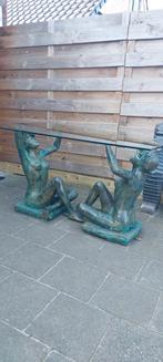 Tafel met twee bronzen beelden, Ophalen