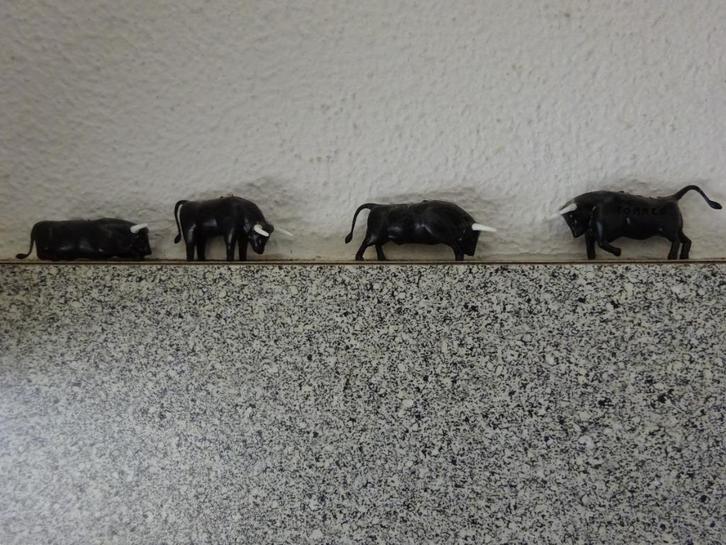 Stierfiguurtjes, Verzamelen, Dierenverzamelingen, Gebruikt, Beeldje of Figuurtje, Boerderijdier, Ophalen