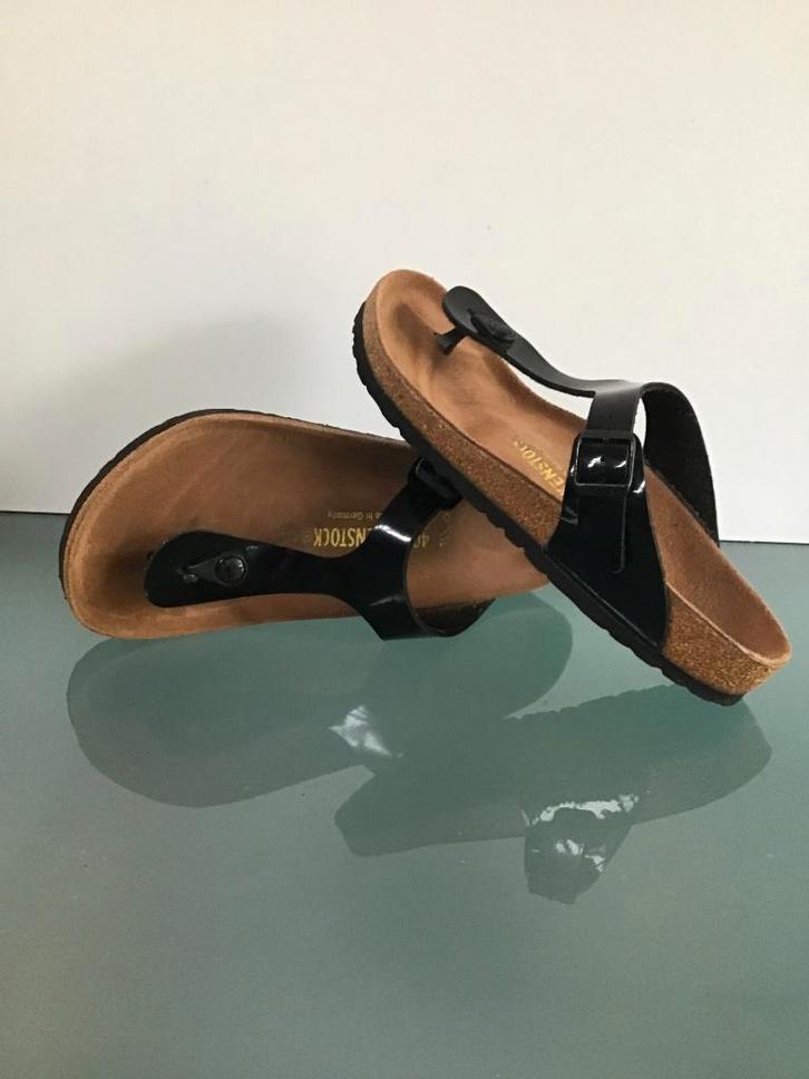 GRATIS VERZENDEN | BIRKENSTOCK Gizeh zwarte slippers 40, Kleding | Dames, Schoenen, Zo goed als nieuw, Slippers, Zwart, Verzenden