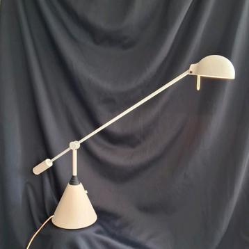 Vintage Bureaulamp LUCI Milano beschikbaar voor biedingen