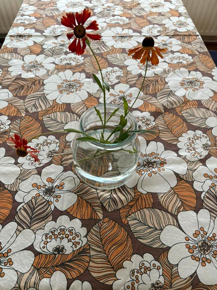 Vintage/Retro laken /tafelkleed BRUIN met sloop izgst, Verzamelen, Retro, Huis en Inrichting, Verzenden