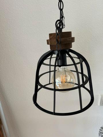 Industriele lamp beschikbaar voor biedingen