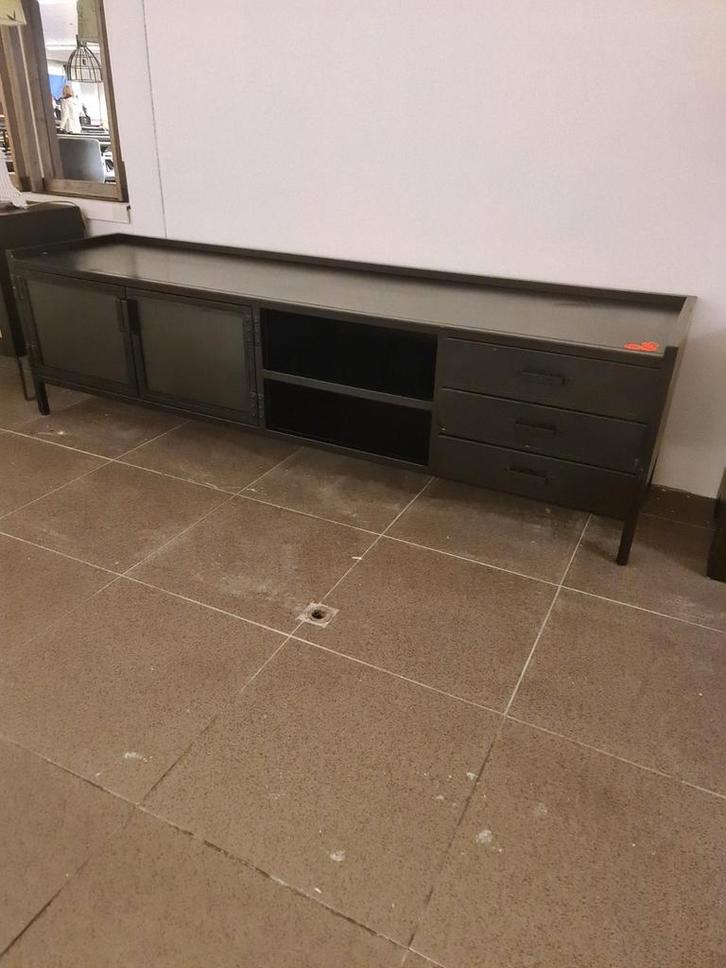 Nieuw industrieel tv meubel 200x56x50cm metaal €275, Huis en Inrichting, Woonaccessoires | Overige, Nieuw, Ophalen