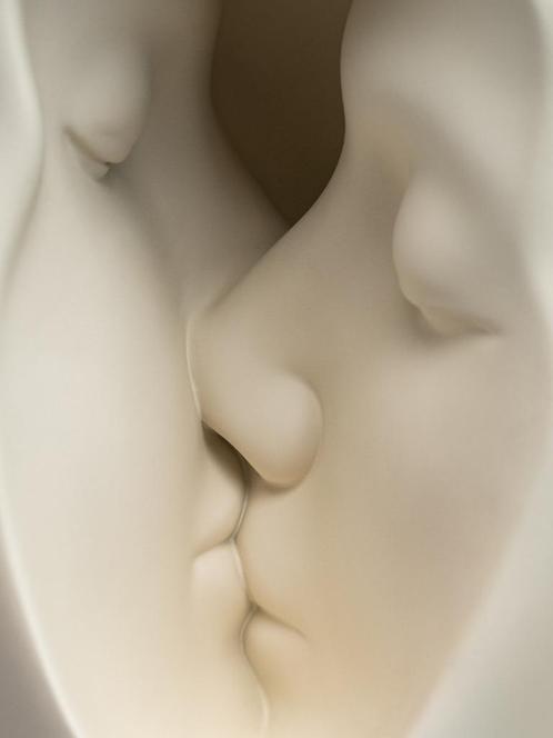 Johnson Tsang The Moment - 250 Limited Edition Sculptuur, Antiek en Kunst, Kunst | Beelden en Houtsnijwerken, Ophalen of Verzenden